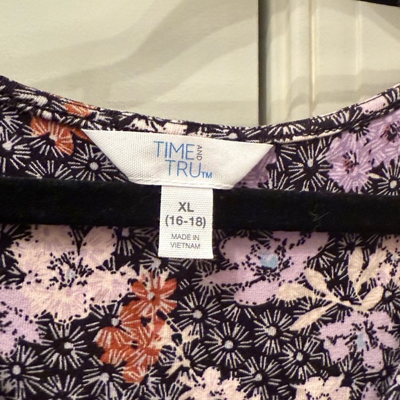 Time & Tru Midi Flower Dress - Picture 4 of 4